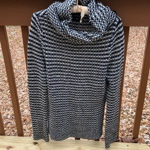 Cliche black and white wool sweater